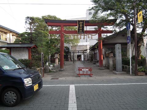 御釜神社