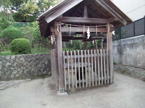 御釜神社の竃