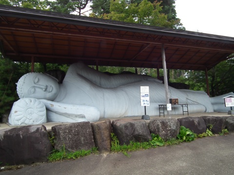 会津村・涅槃仏（寝釈迦像）